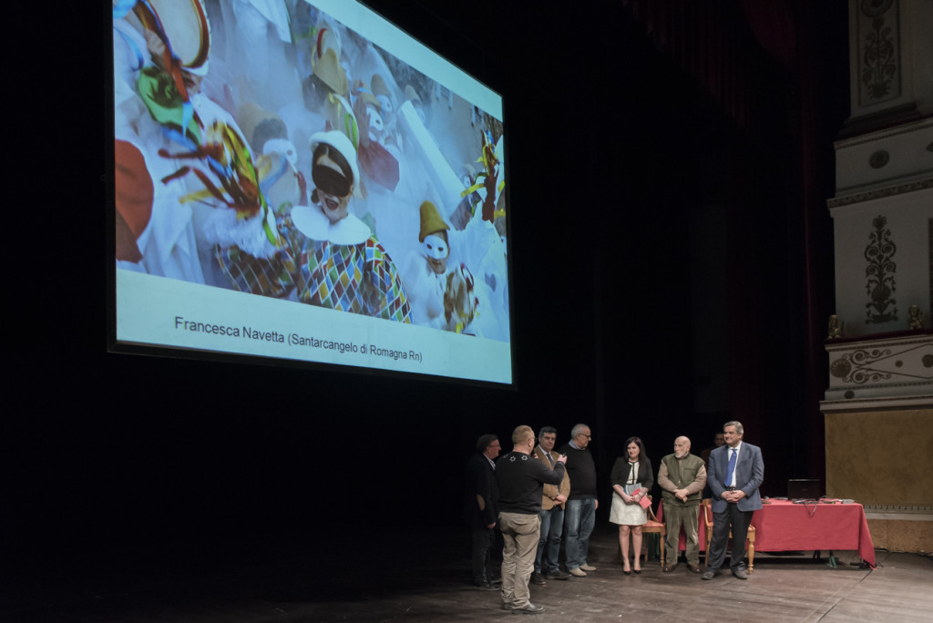 La premiazione a Francesca Navetta vincitrice del Concorso Fotografico Nazionale Carnevale di Fano 2016